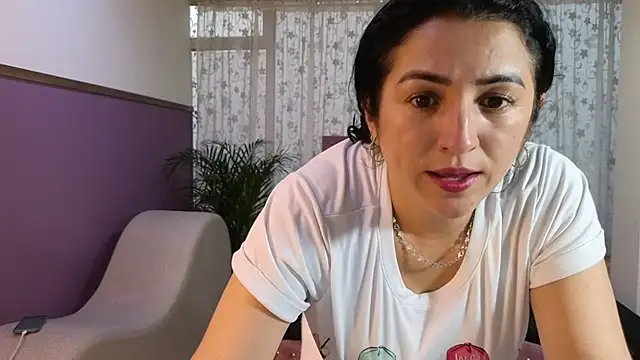 tessa_drawing webcam