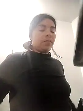 Liany_Evans webcam