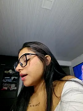 Izza_Sweet webcam