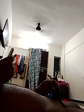 shreyas79 webcam