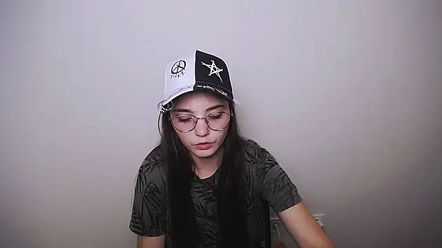 sun_shine__ - Sun_Shine__'s free webcam