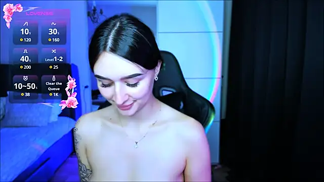 Lucrecia_Hola webcam