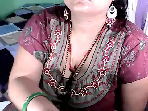 NISHA_JAAN01 webcam