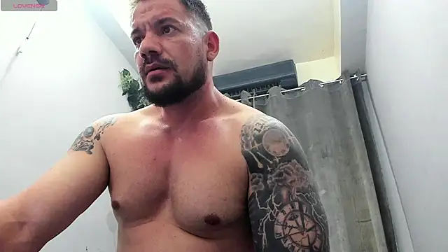 musclemonster31 - Musclemonster31's free webcam - UK Sex Cams