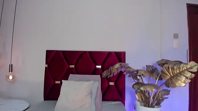 LeaahCarter webcam