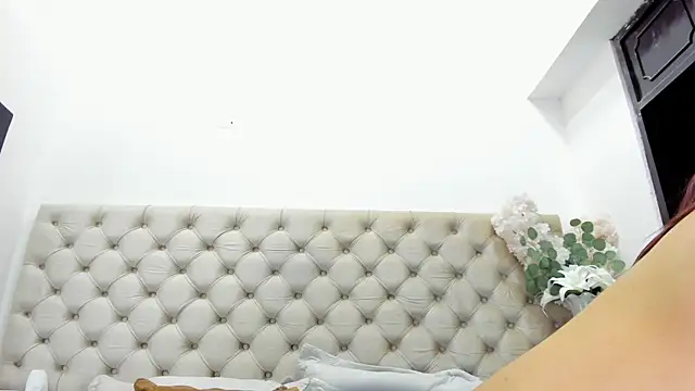 MelanieRoah webcam