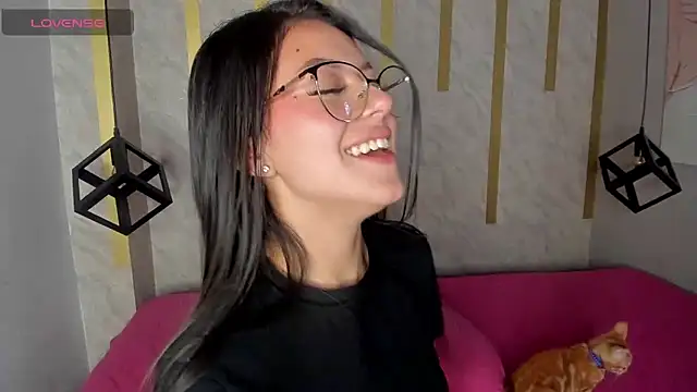 Abril_Hillss webcam