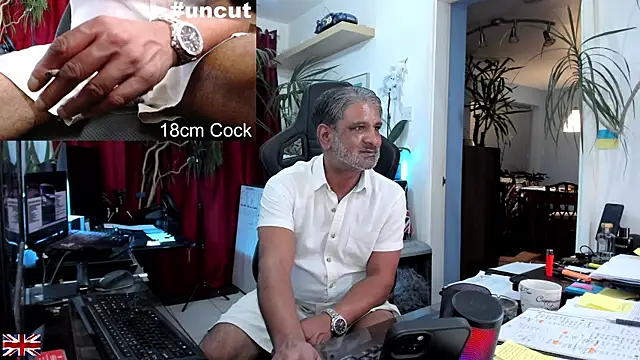 OnlineBossUK webcam
