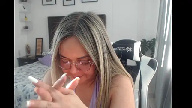 samy_vsn - Samy_vsn's free webcam - UK Sex Cams