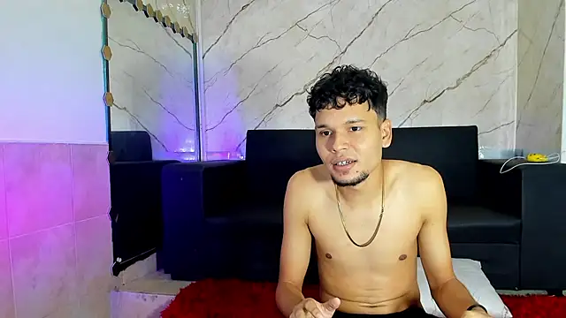 liam_genner_ webcam