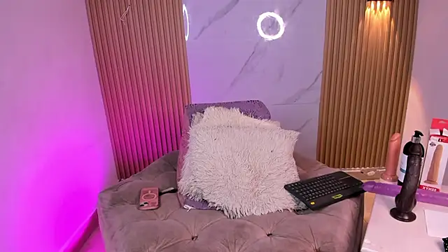 upskirt webcam Miss Dorothy 