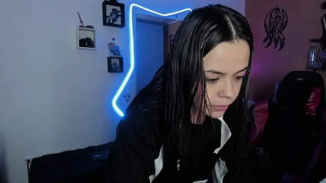 AlexaRivers webcam