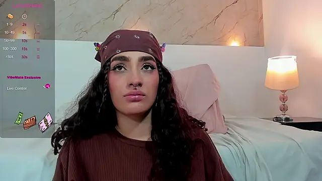 Ella_Flame1 webcam
