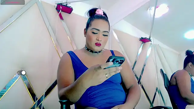 MayiHott webcam