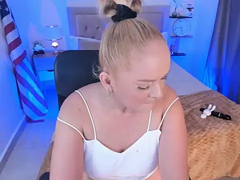 ZoeEmerson webcam