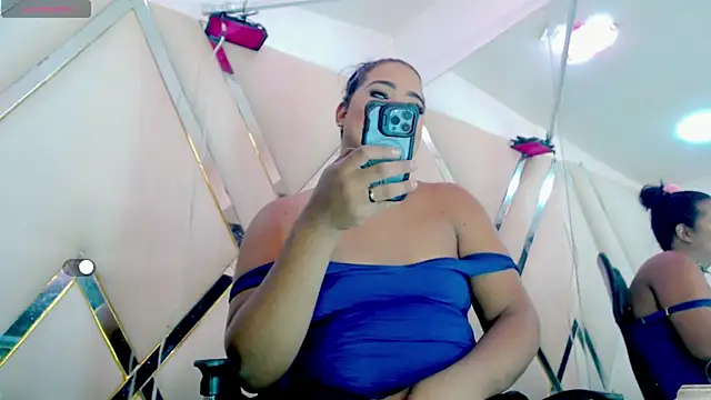 MayiHott webcam