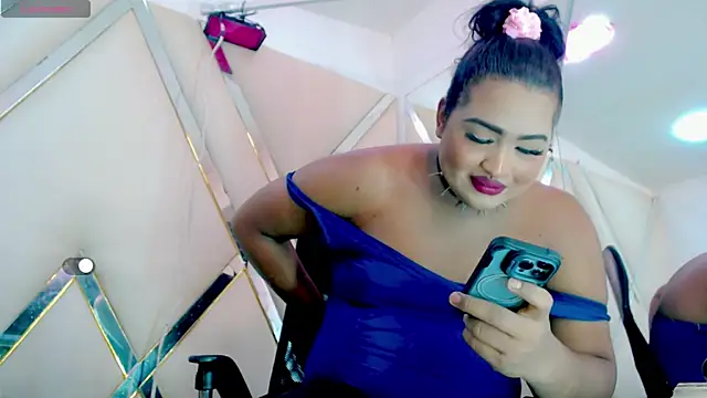 MayiHott webcam