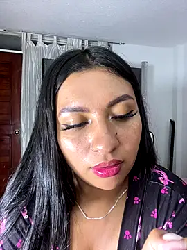 Issa_Santana webcam