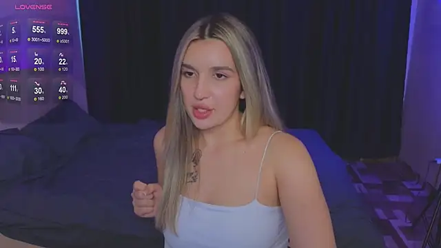 RoxyChill webcam