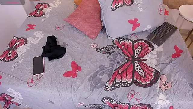 MiiaSmith__ webcam