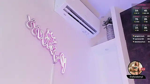 Addison_baker webcam
