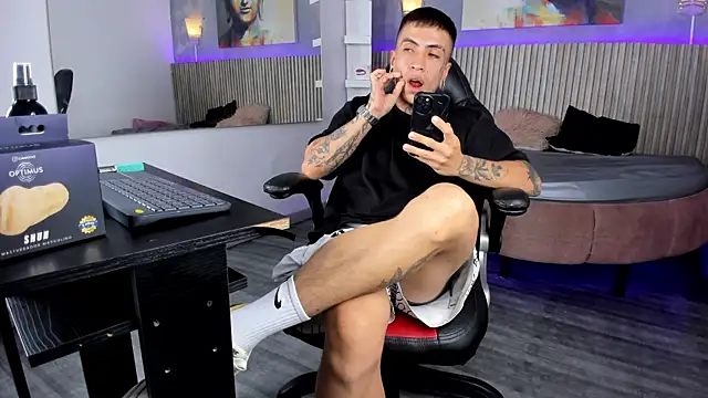 L_instinct webcam