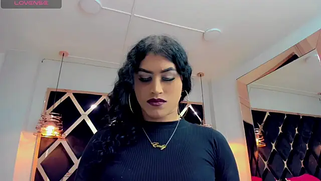 webcam model Emily Hots