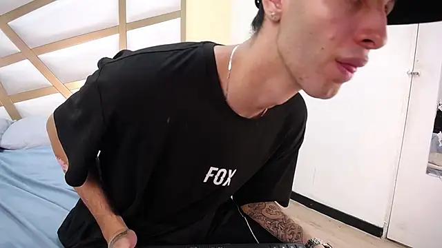 sex web cam EmilyandMarcus