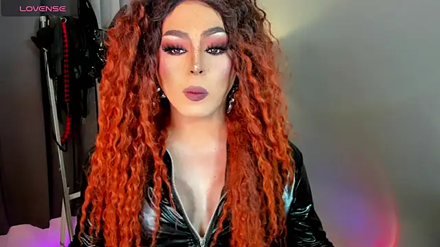 DominaAurumXXX webcam