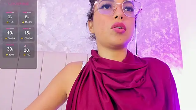 naishaa_ webcam