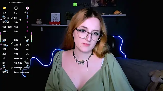 luna_berryy webcam
