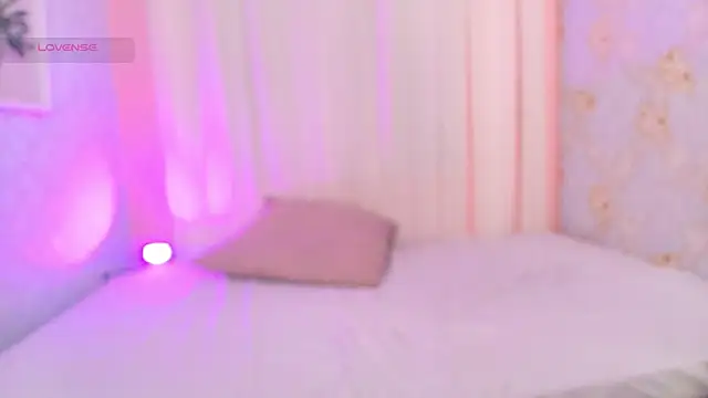Pamela_Johnsonn webcam