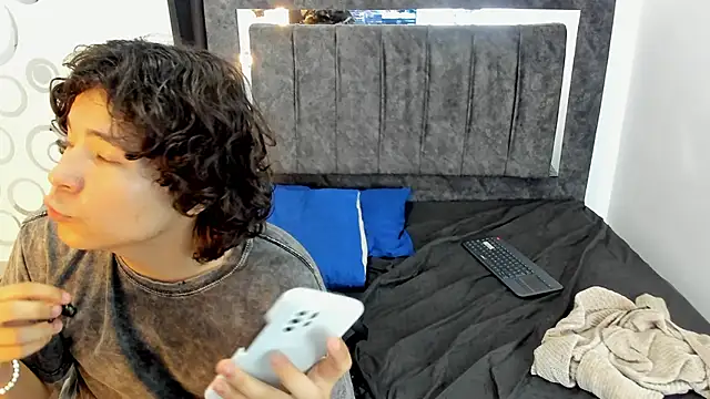 Lina_and_Camilo webcam
