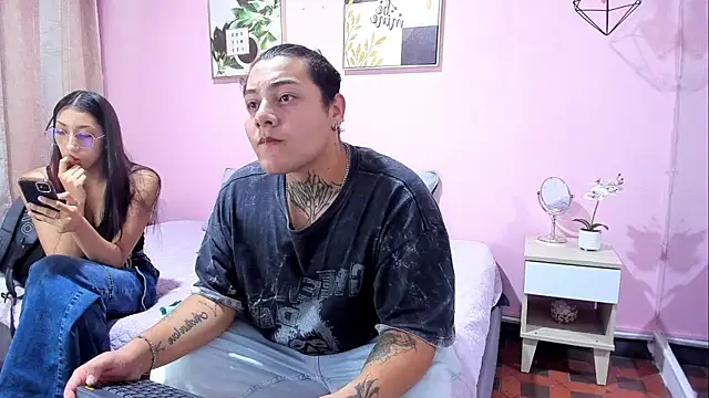 damsselanddammon - Damsselanddammon's free webcam