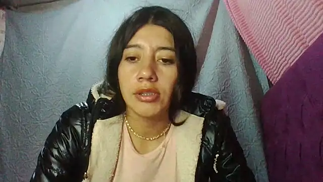 Madow_Lu webcam