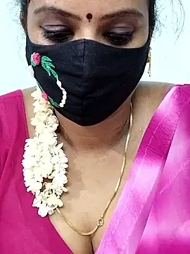 yoga-mithraa webcam