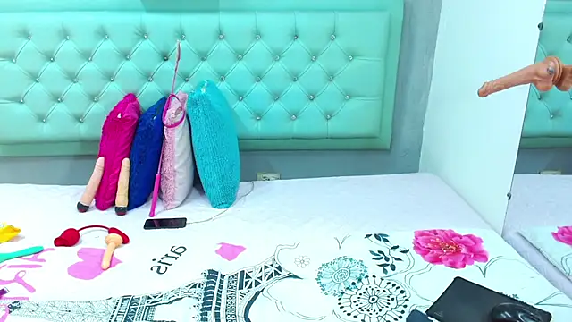 aleska_mack webcam