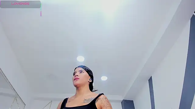 SelenaStonne webcam