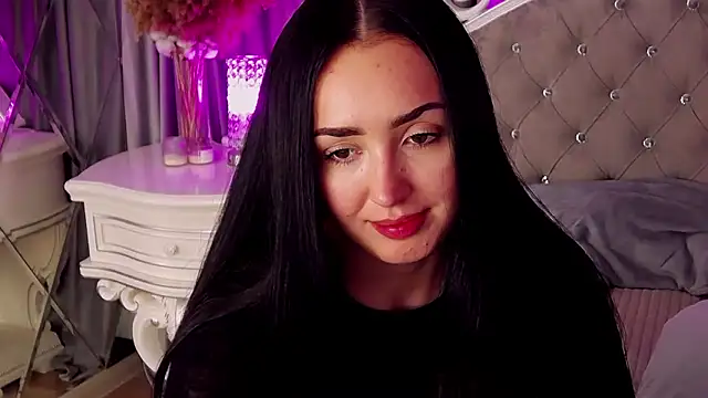 KimKhallifa webcam