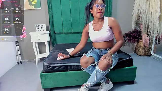 naomicampbell07 webcam