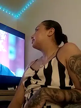 CharmingMaddie webcam