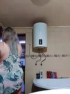 HotStepmomm webcam