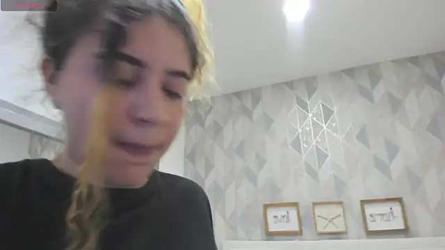 BadGirlXL17 webcam