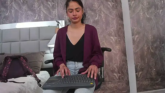ChloeBennett webcam