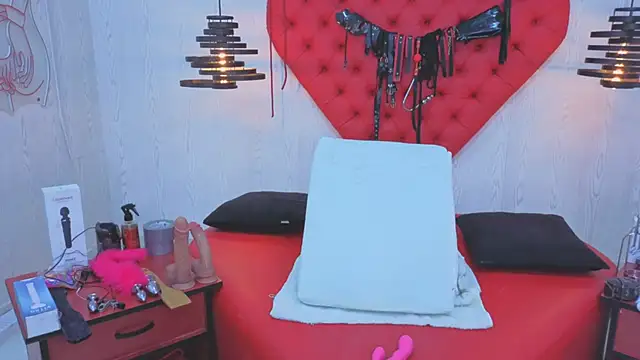 LAURAA_FOXX webcam