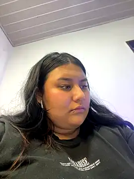 Nicky-222 webcam