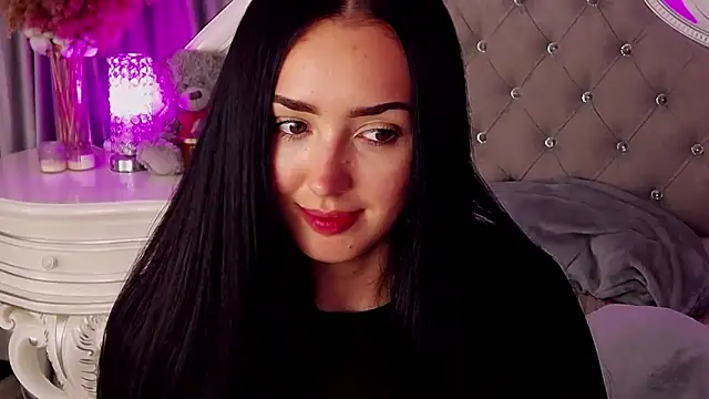strip webcam KimKhallifa