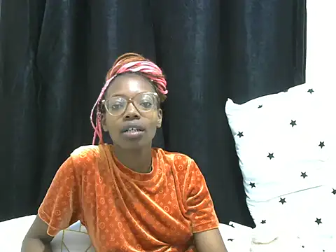 Pretty_brownskinn webcam