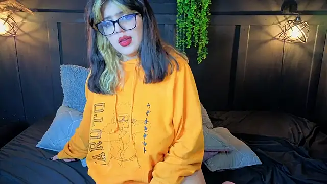 scarleth_shadow webcam