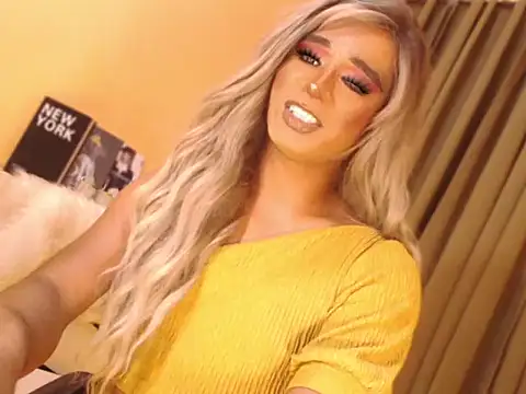 SissifyMeNow webcam